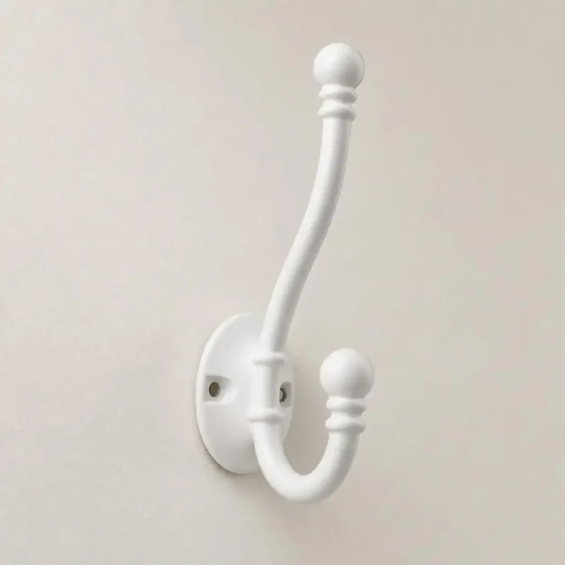 Patère murale crochet ancien en zinc moulé blanc