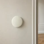 Patère murale ronde en bois blanc