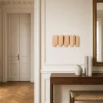Porte-manteau mural arrondi en chêne clair 4 crochets