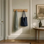 Porte-manteau mural bois clair 8 crochets