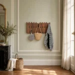 Porte-manteau mural en bois foncé massif 12 crochets
