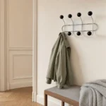 Porte-manteau mural métal noir 12 crochets bois
