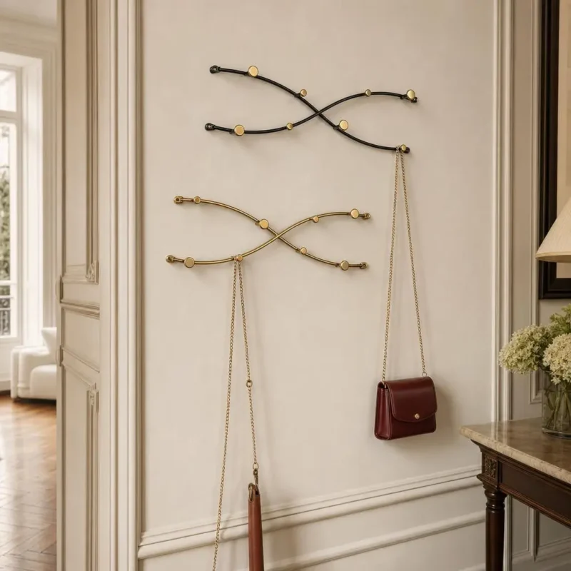 Porte-manteau mural vague croisée noir 8 crochets
