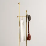 Porte-manteau sur pied métal doré et noir