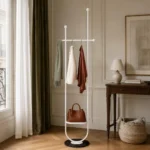 Porte-manteau sur pied métal noir et blanc design épuré
