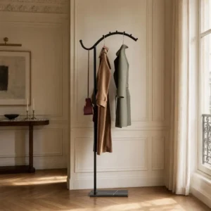 Porte-manteau sur pied en métal noir design voutée