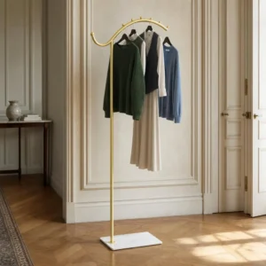 Porte-manteau sur pied métal vouté doré