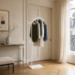 Porte-manteau sur pied voûté blanc métal autoportant